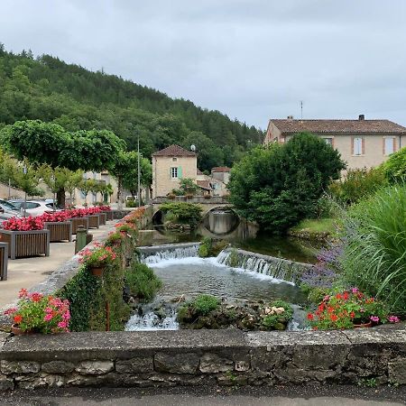 Saint-Vincent-Rive-dʼOlt Spacious Apartment In A Charming, Tranquil Village מראה חיצוני תמונה